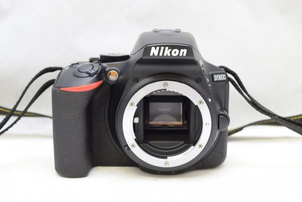 NikonニコンD5600ダブルズームキットの買取価格 | カメラ買取市場